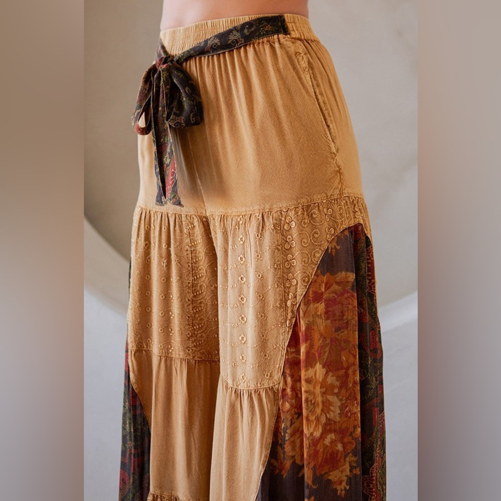 Chic Tan Patchwork Wide-Leg Pants Nwot! - image 4